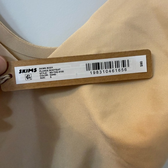 NWT SKIMS Body Unlined Plunge Thong Bodysuit in Small color Sand - Picture 3 of 5
